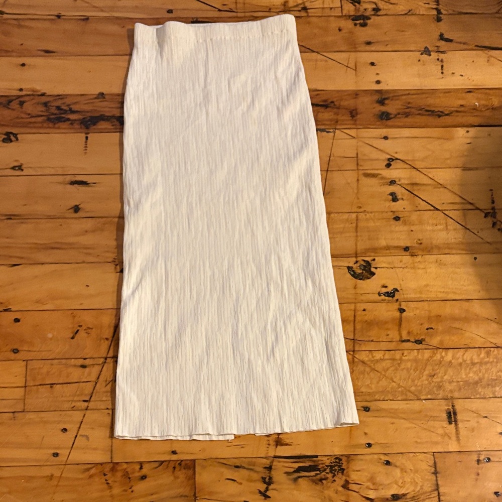H&M Cream Pencil Skirt